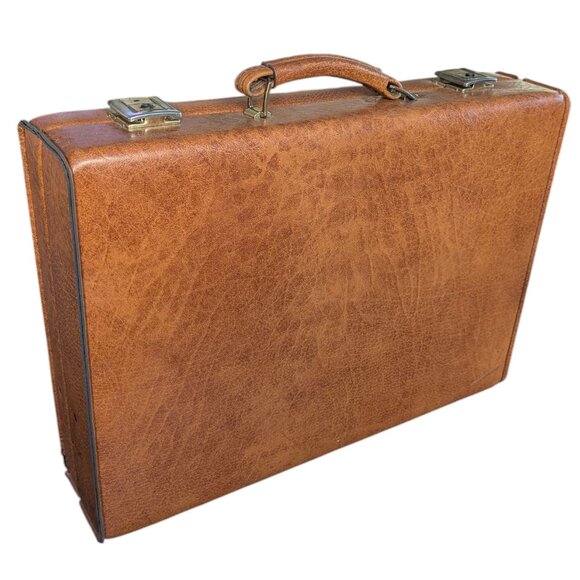 Vintage 1950/1960s Faux Leather Briefcase w locking latch - 2 keys included - Picture 2 of 16